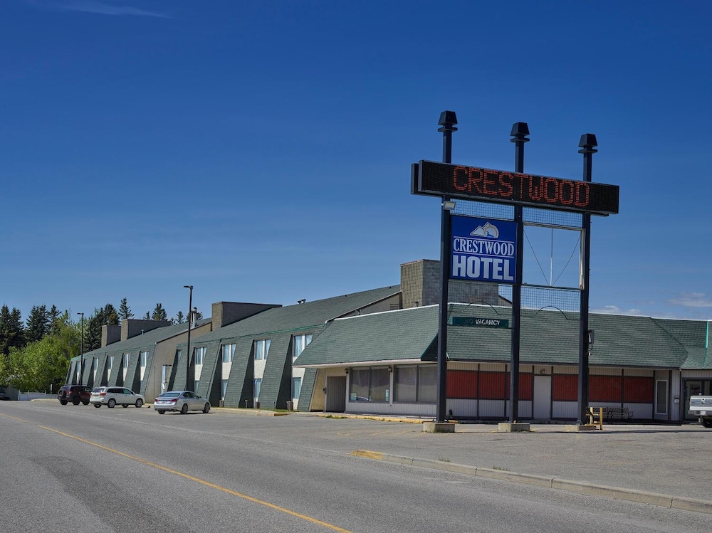 The Crestwood Hotel 48/57