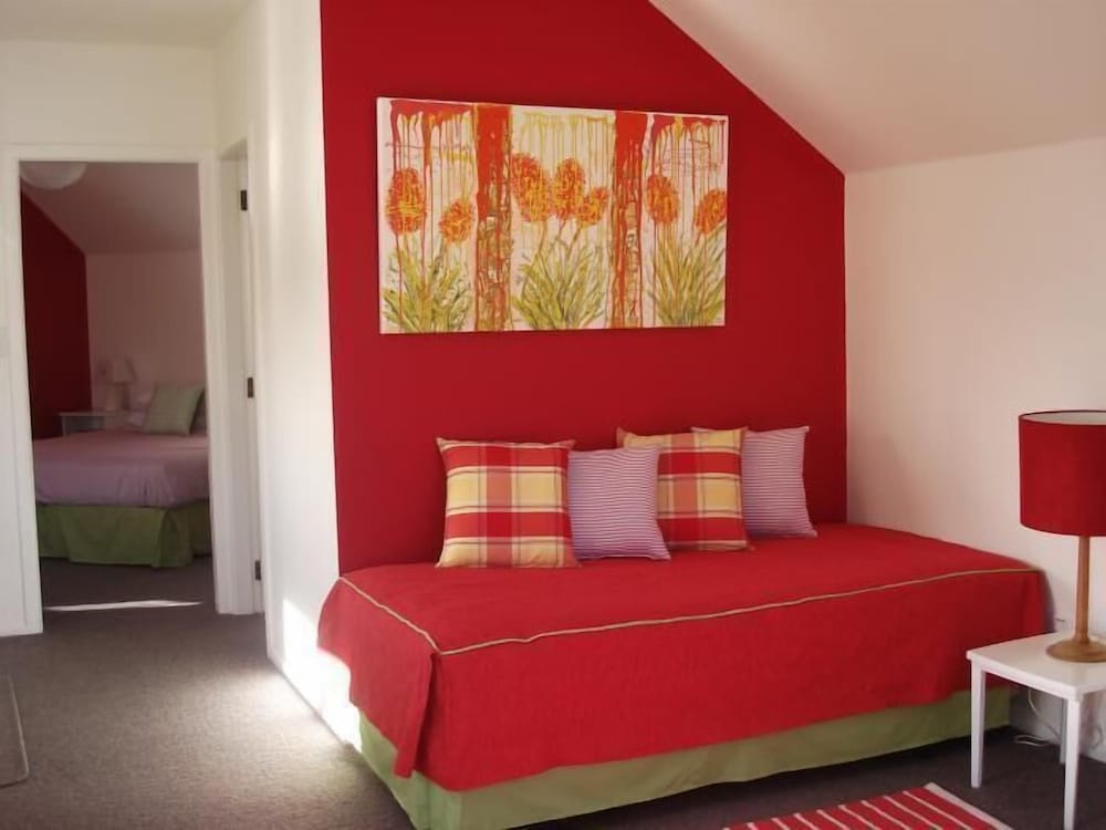 Ducks &amp; Drakes Boutique Motel &amp; Backpackers 6/43