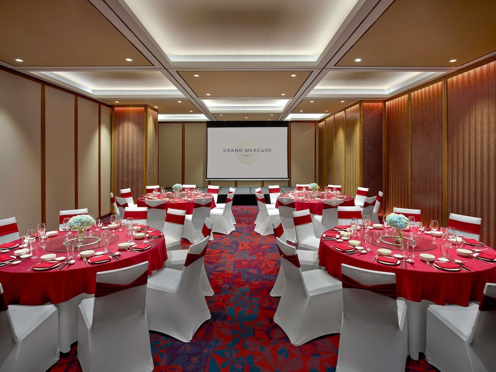 Grand Mercure Hanoi 45/55