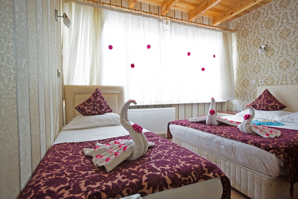 Sirkeci Emek Hotel 38/64