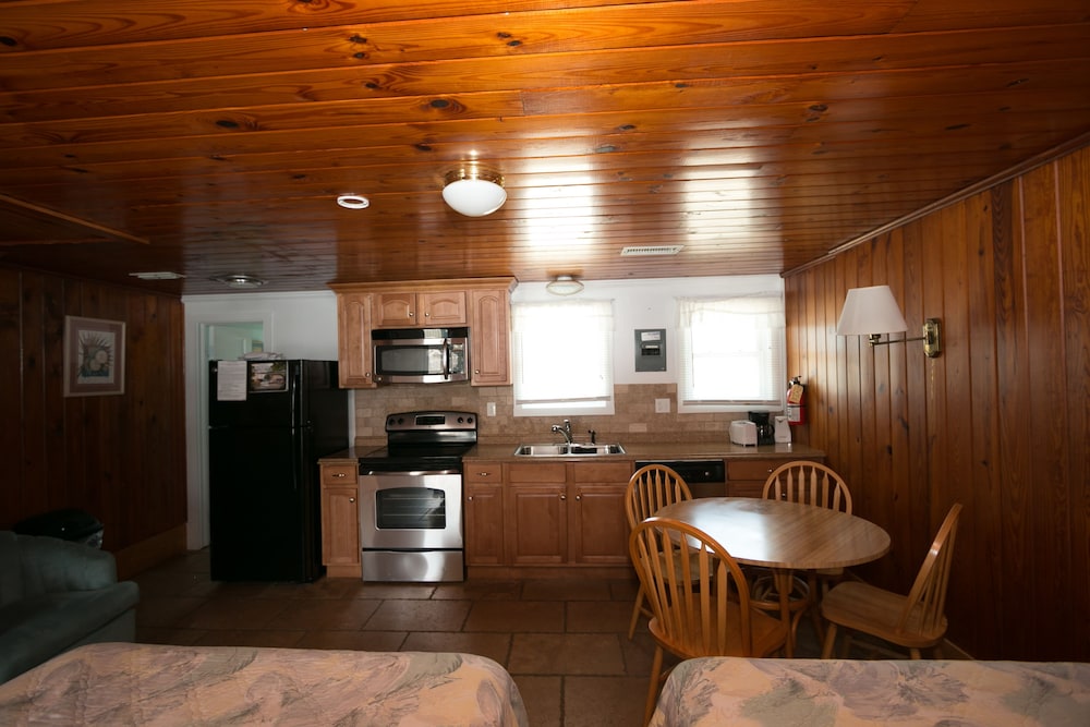Outer Banks Motel 32/50