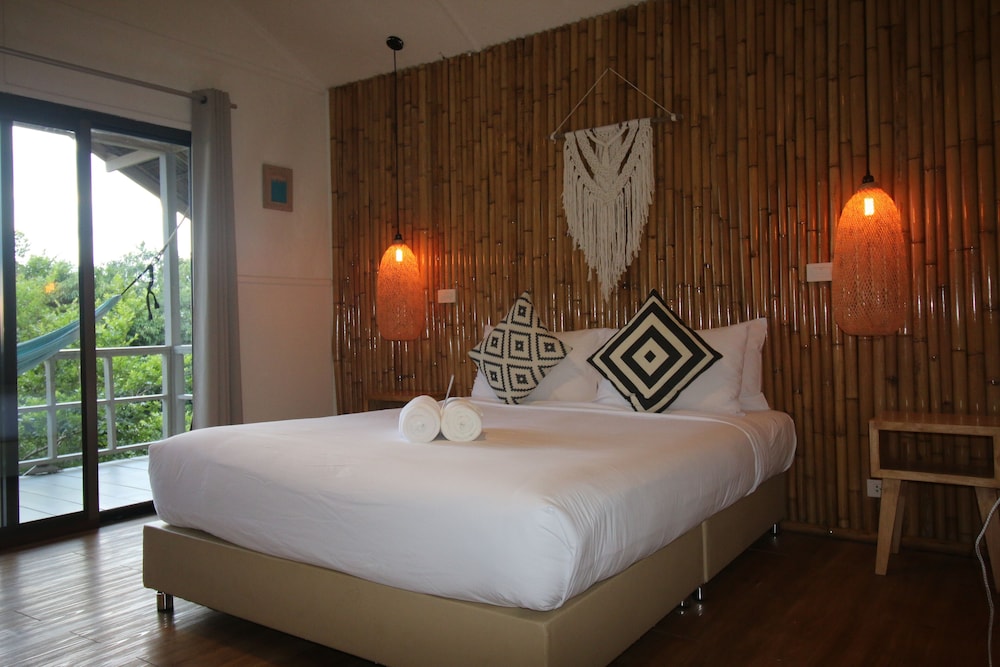 Bluerama Resort 6/16
