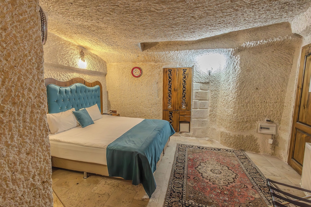 Miracle Cave Hotel 6/50