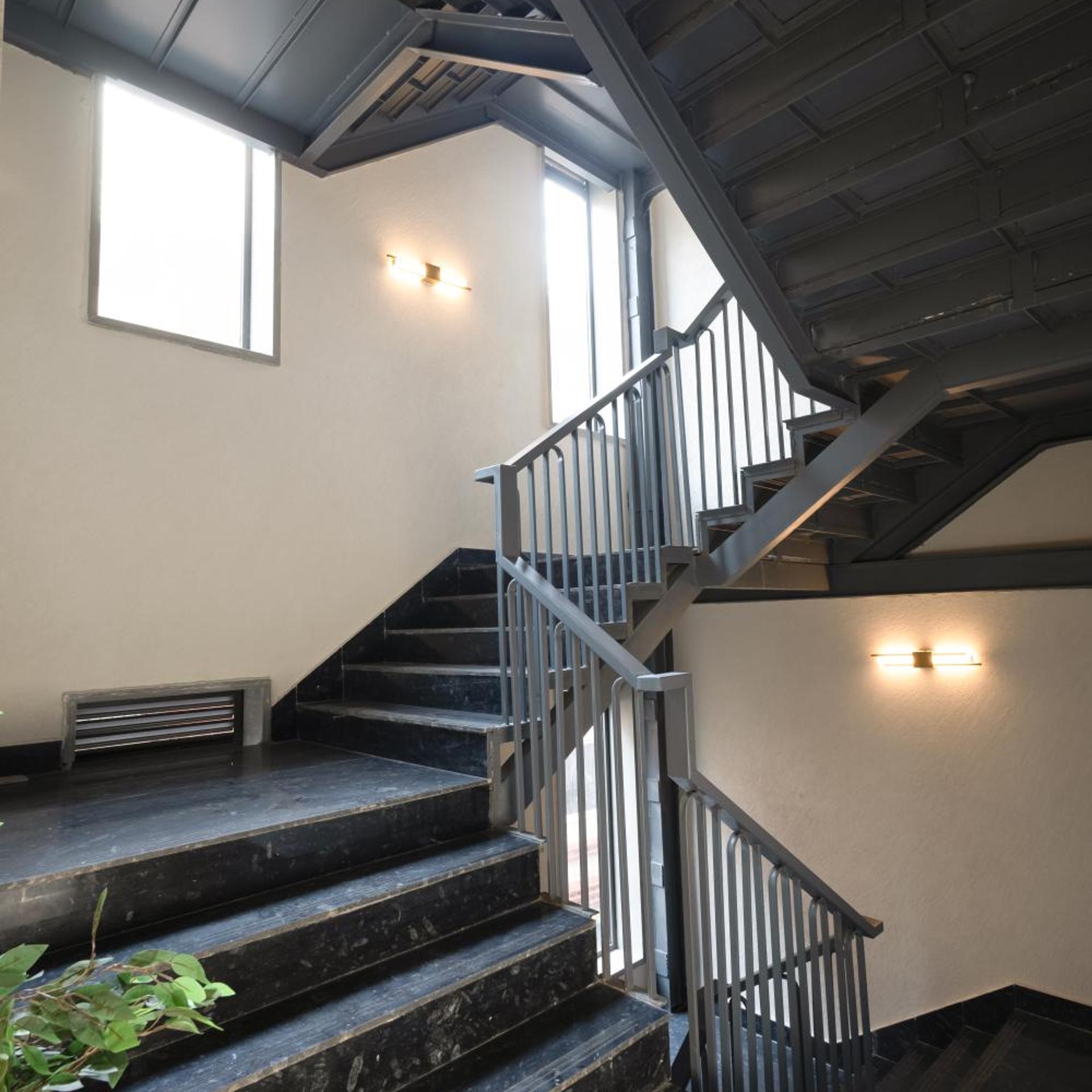 Saltstayz Premier Naraina Vihar 29/60