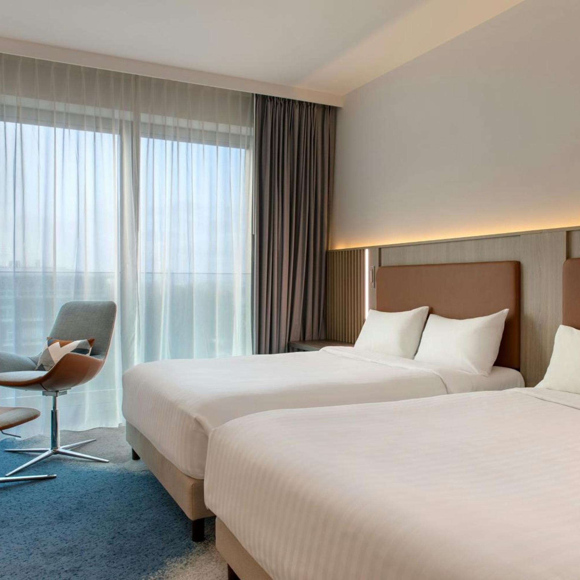 Business, Guest Room, 2 Queen Beds, Conference Building