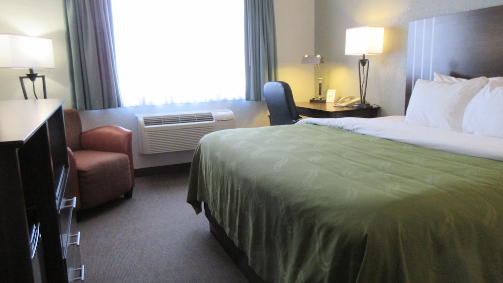 Quality Inn & Suites Pueblo West 10/43