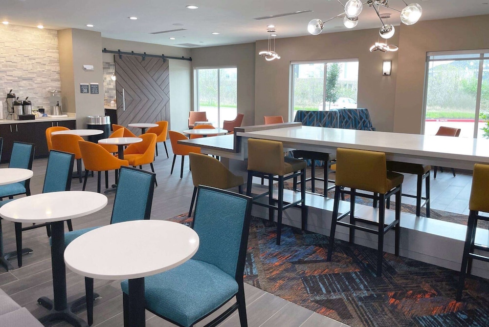 La Quinta Inn & Suites by Wyndham Sulphur (Lake Charles) 23/34