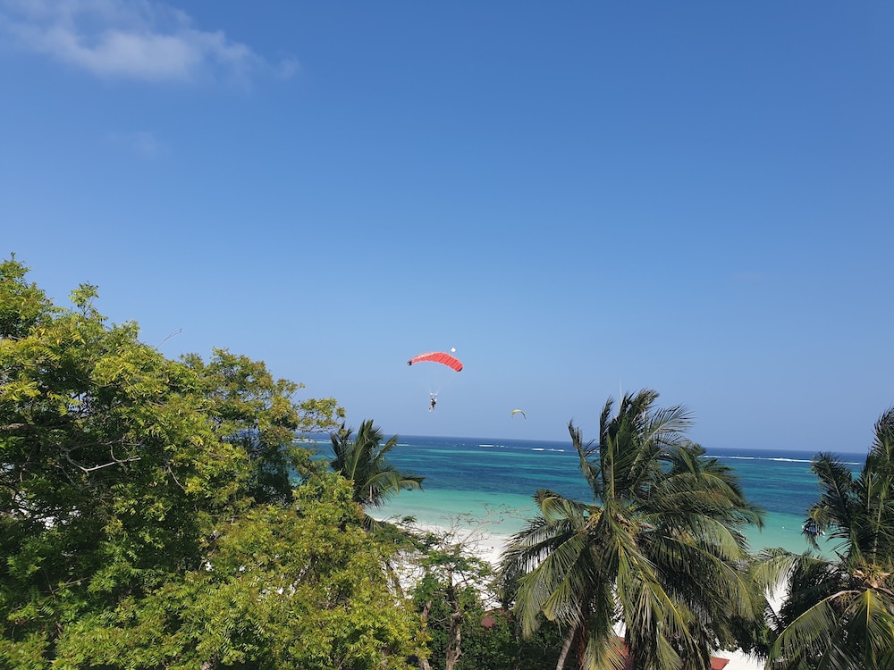 Blue Marlin Beach Hotel 42/50