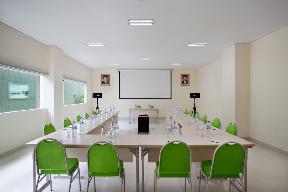 DK Belstar Hotel Belitung 31/36
