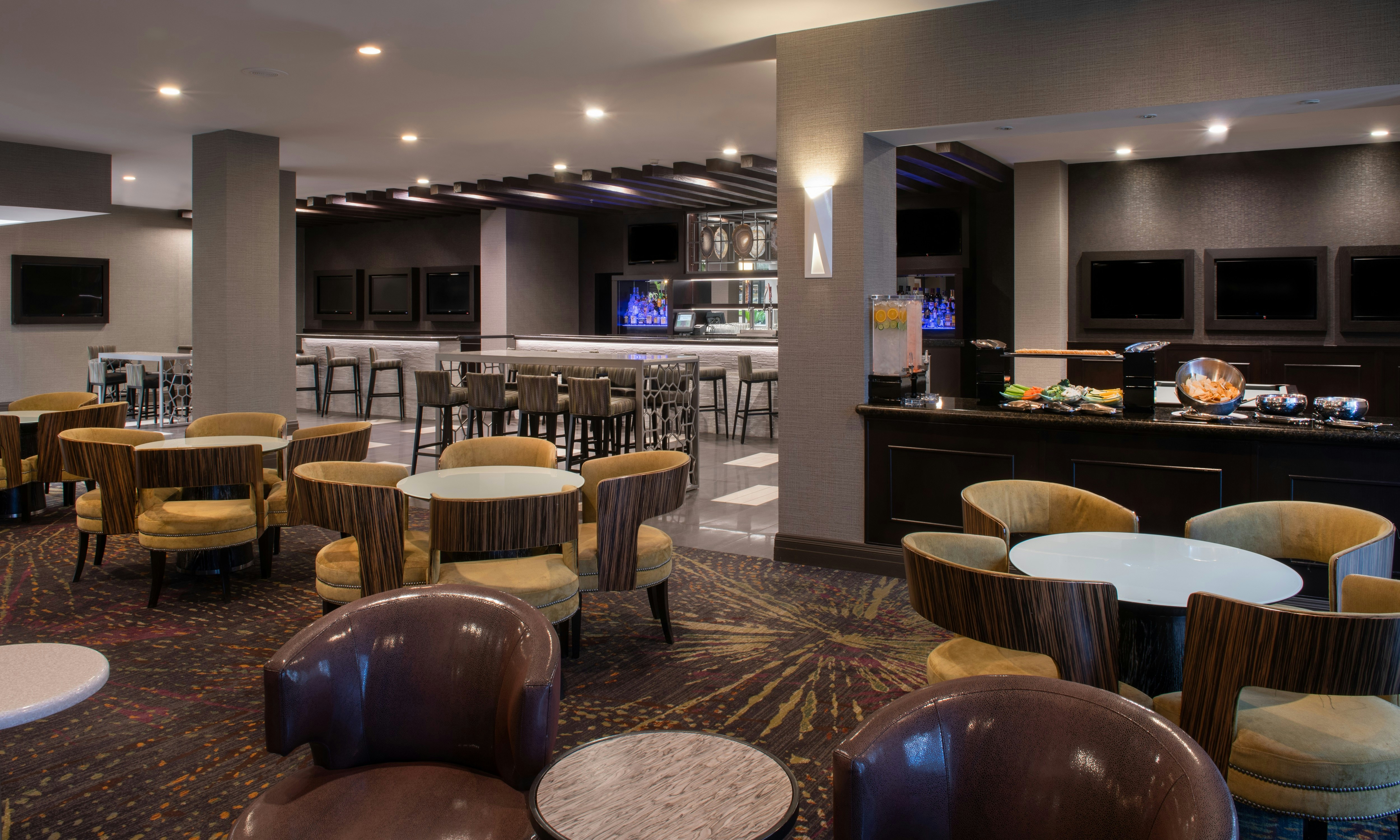 Embassy Suites Las Vegas 58/76