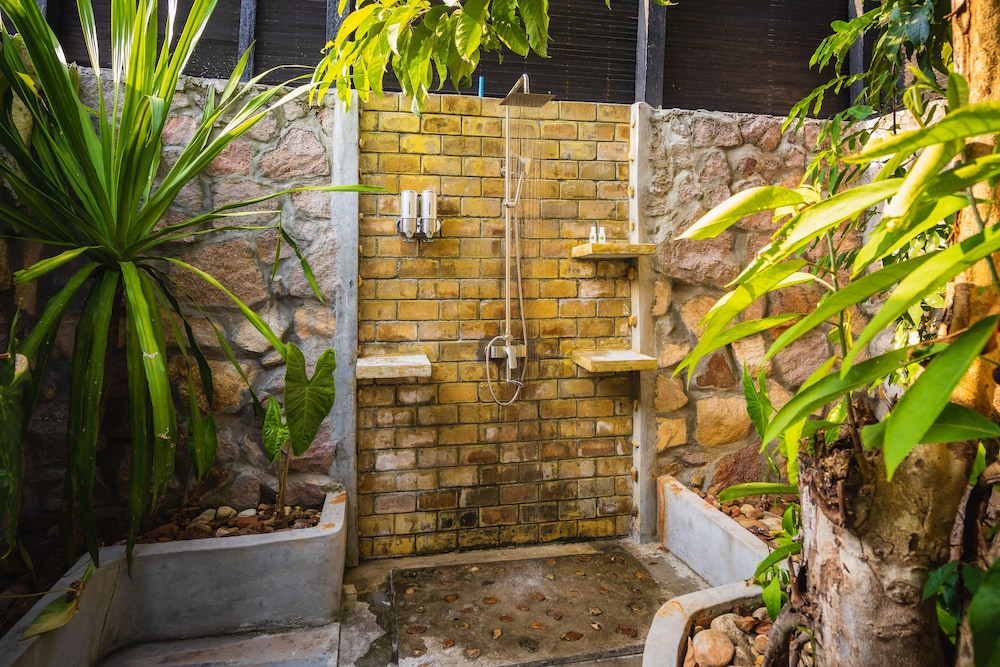 Koh Rong Hill Beach Resort 23/63