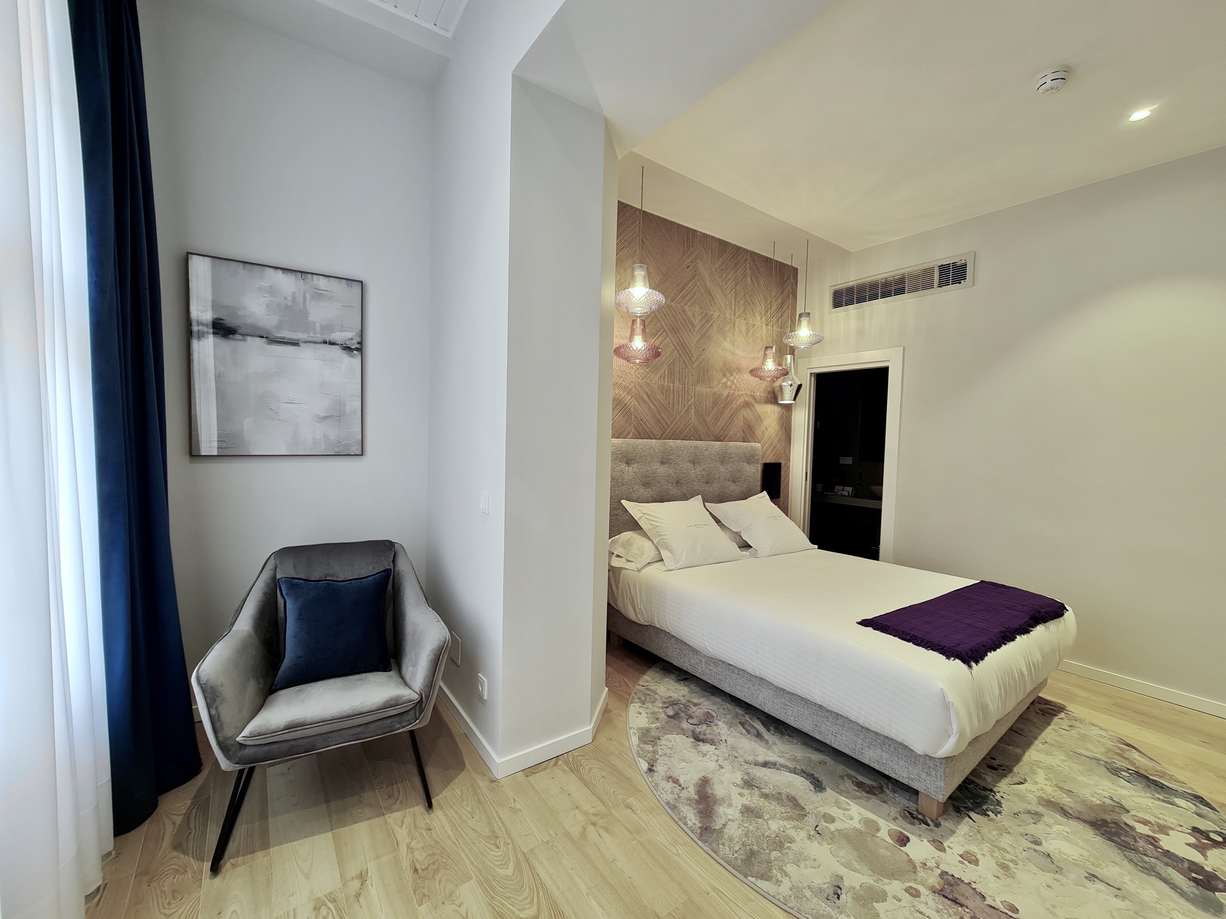 Gallery, Double Bed