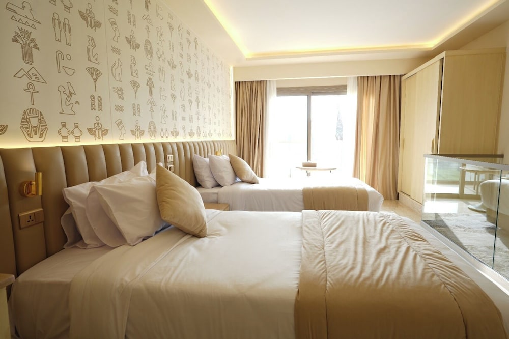 SUPER, DELUXE, TWIN BEDS