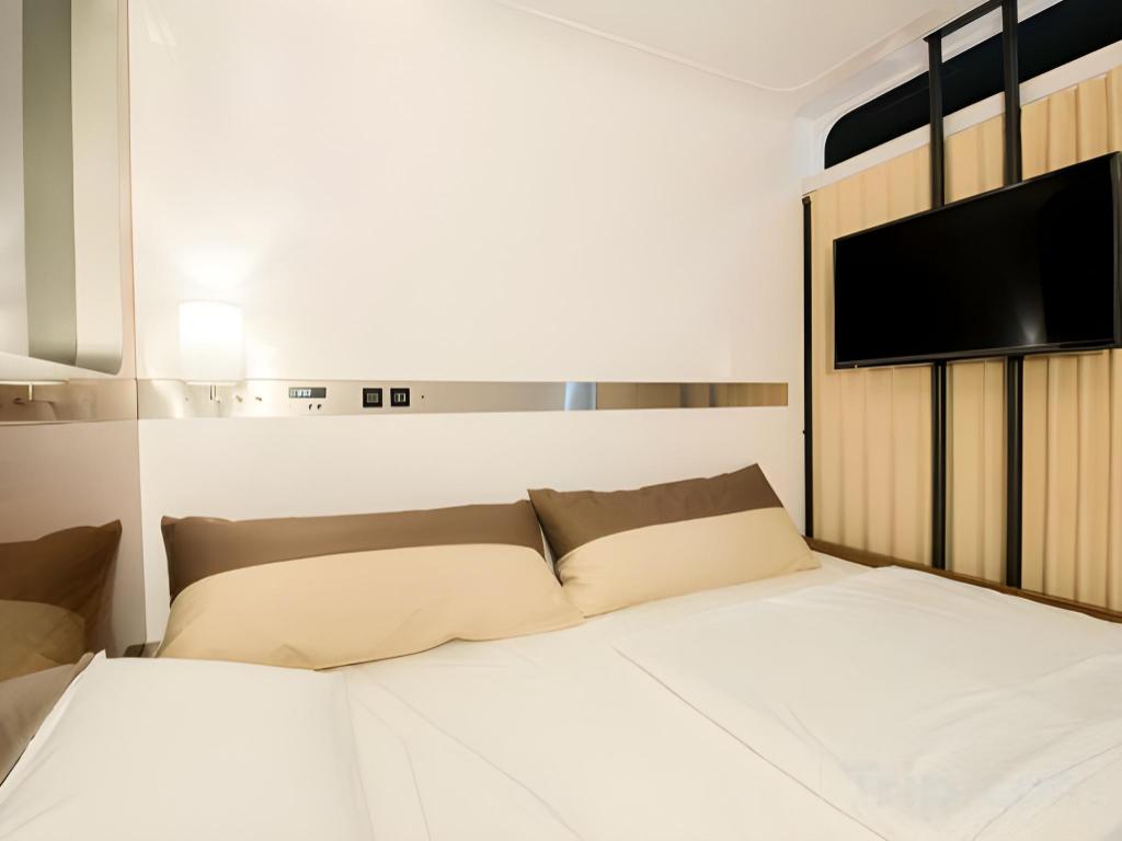The S3 Capsule Hotel Wakayama Station 13/40