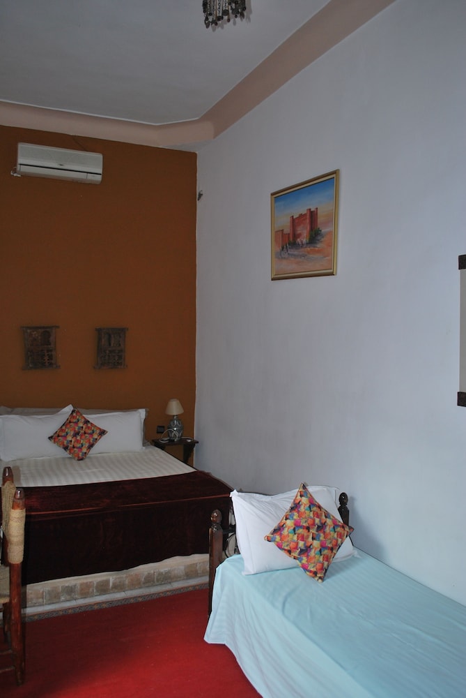 ROOM, TRIPLE