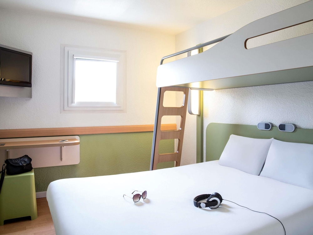 Ibis Budget Versailles Chateau Saint Cyr 12/40