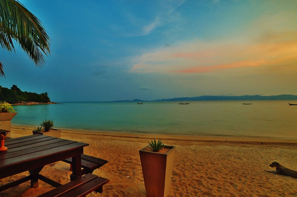 Phangan Rainbow Bungalows 17/30