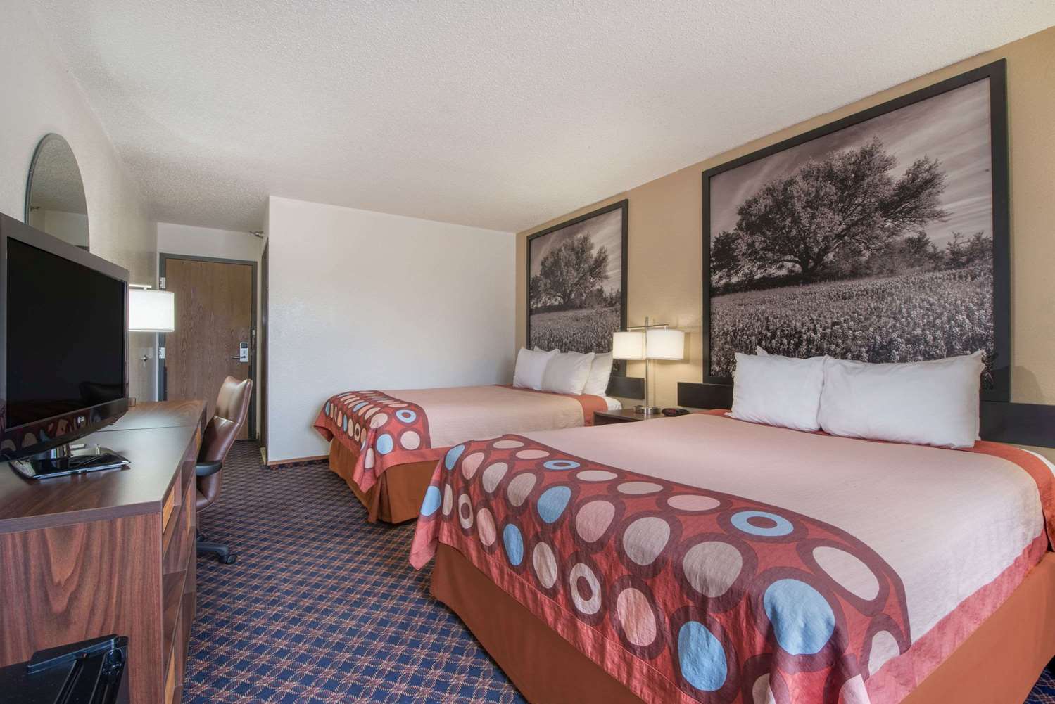 Super 8 by Wyndham College Station 4/12