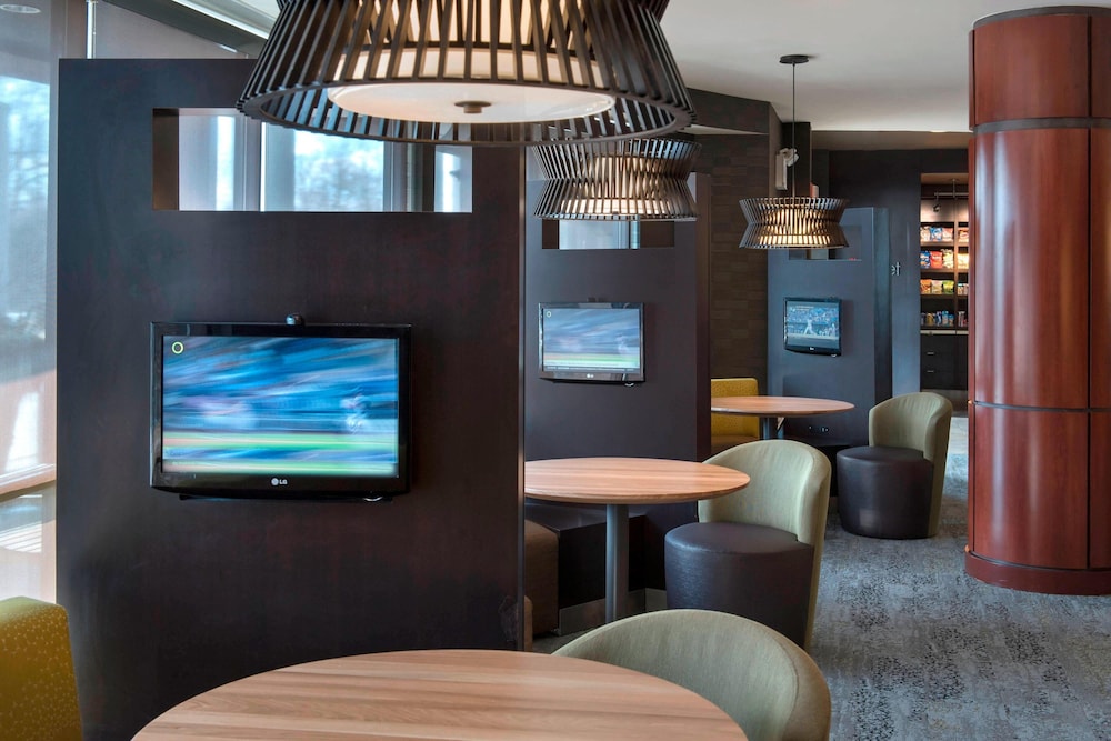 Courtyard by Marriott Lebanon 22/33