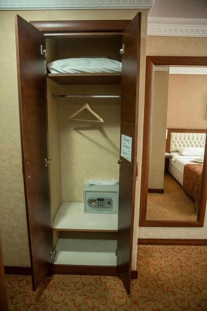 Hotel Yuksel 44/46