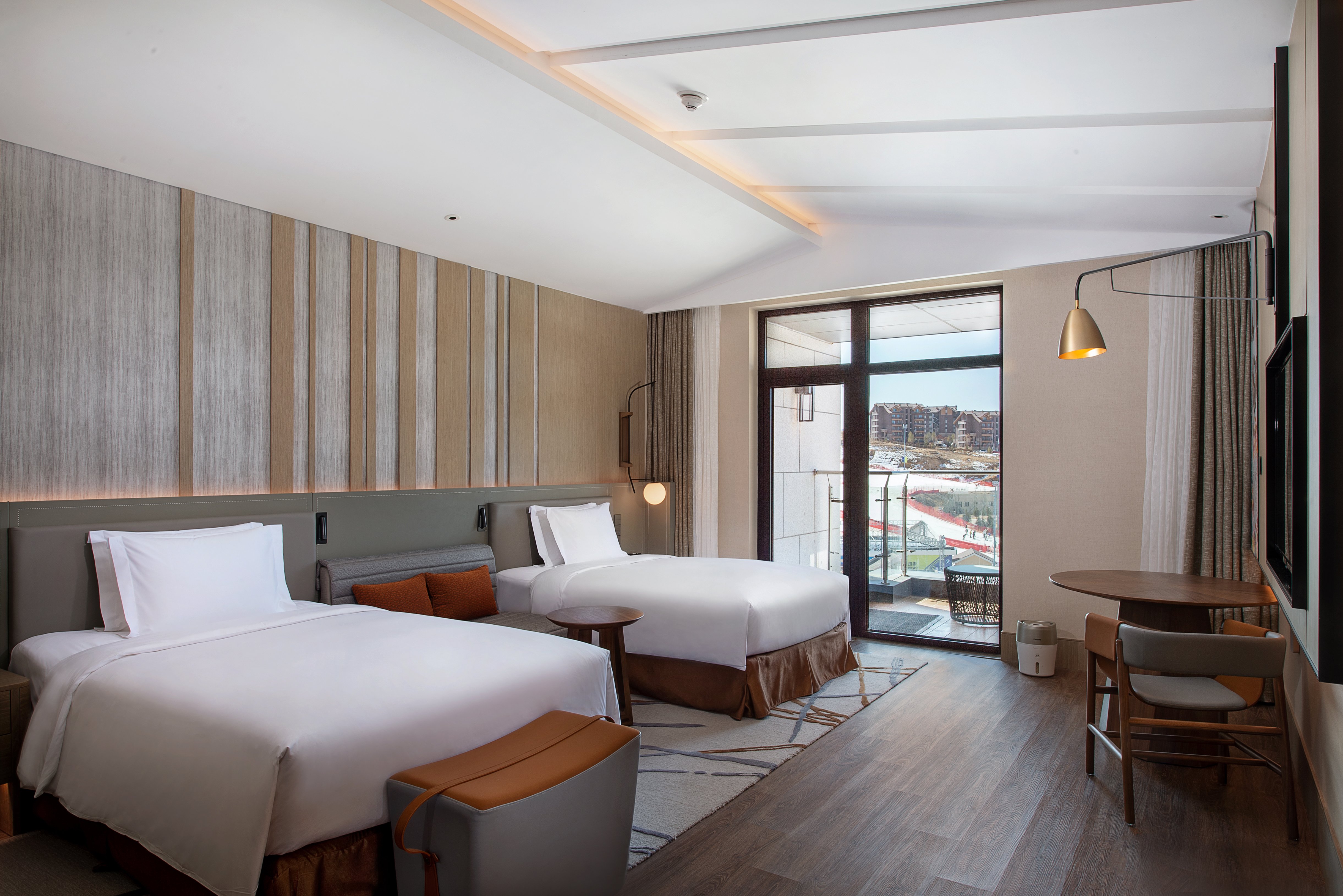 Crowne Plaza CHONGLI RESORT 12/69