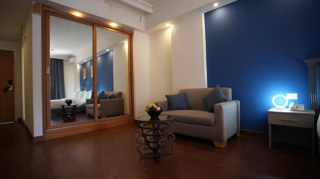 Junior Twin Suite: