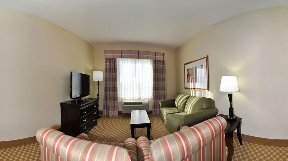 Country Inn & Suites by Radisson, Conway, AR 25/36