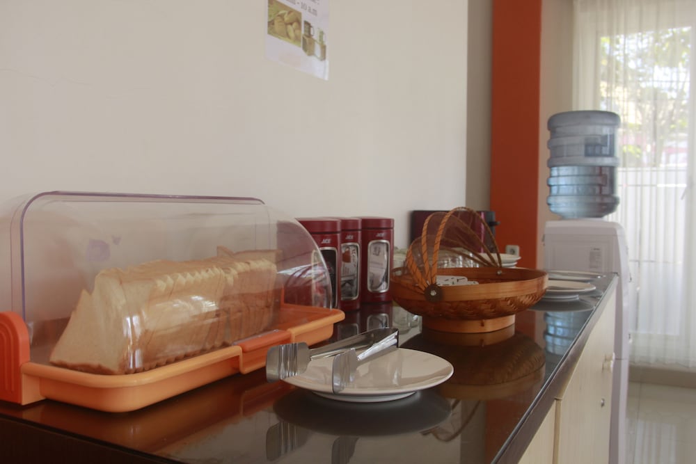 The Kanjeng Hotel Kuta 24/36