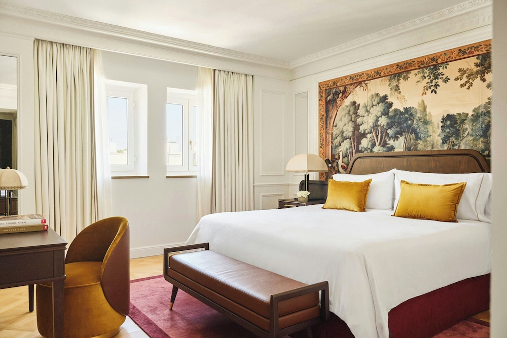 Cortes, Suite, King Bed