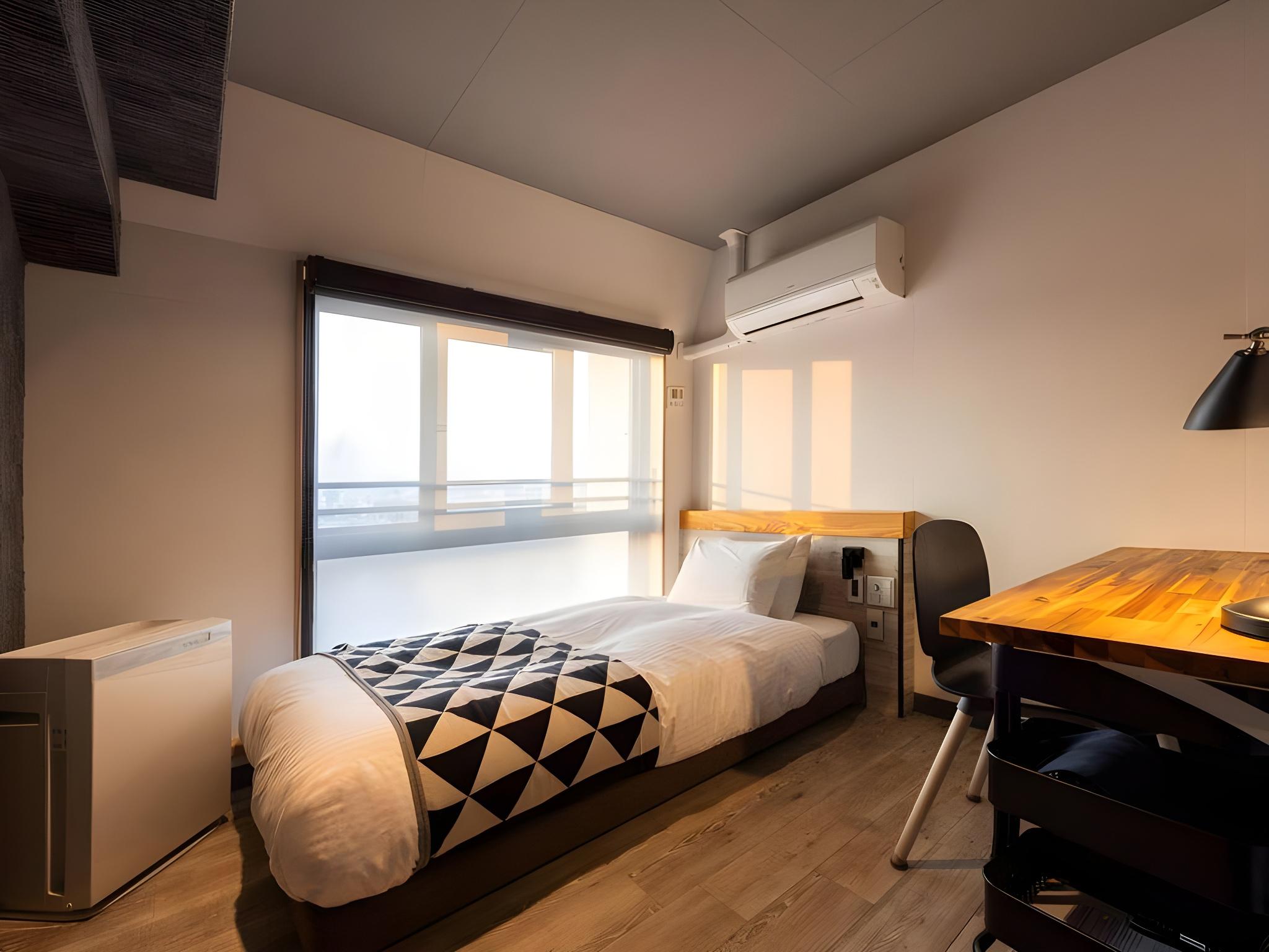 Deluxe, Single, City View, Main Building, Premium Floor