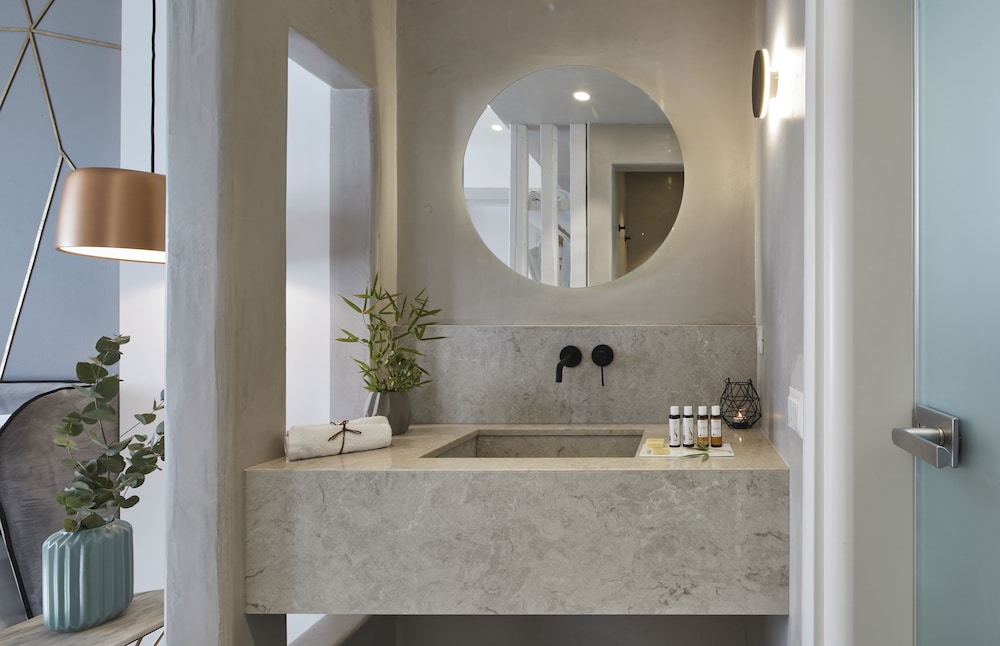 Altera Pars Suites 7/69