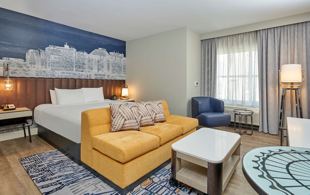 Hyatt Centric the Pike Long Beach 20/59