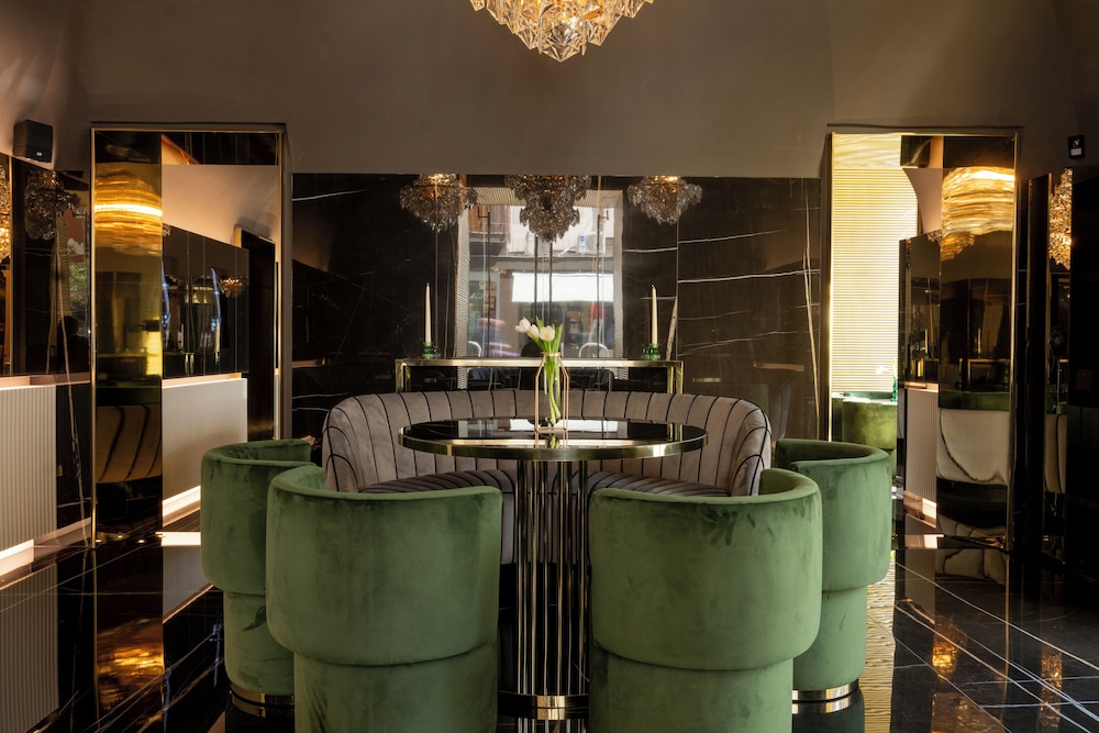 Bra Hotel 5/47