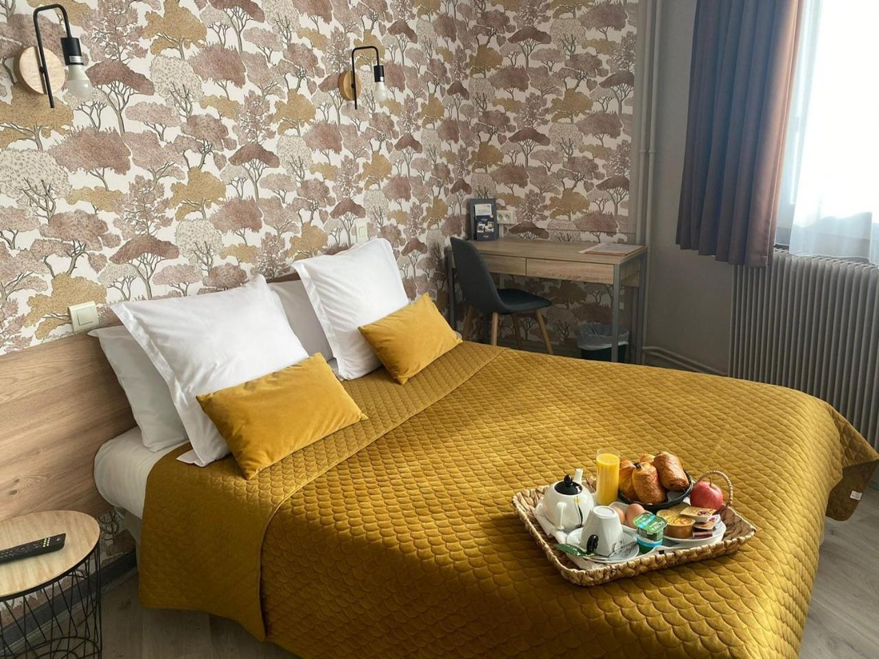 HOTEL FOCH 20/42