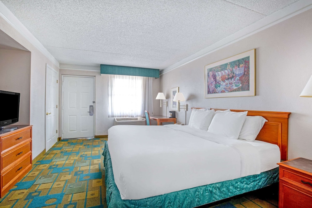 Days Inn by Wyndham Reno 17/47