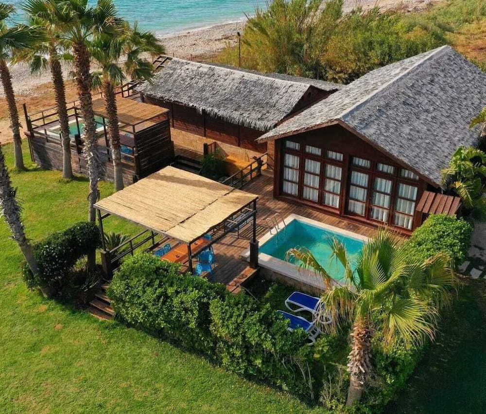 Turquoise Beach Resort Tyre 47/50