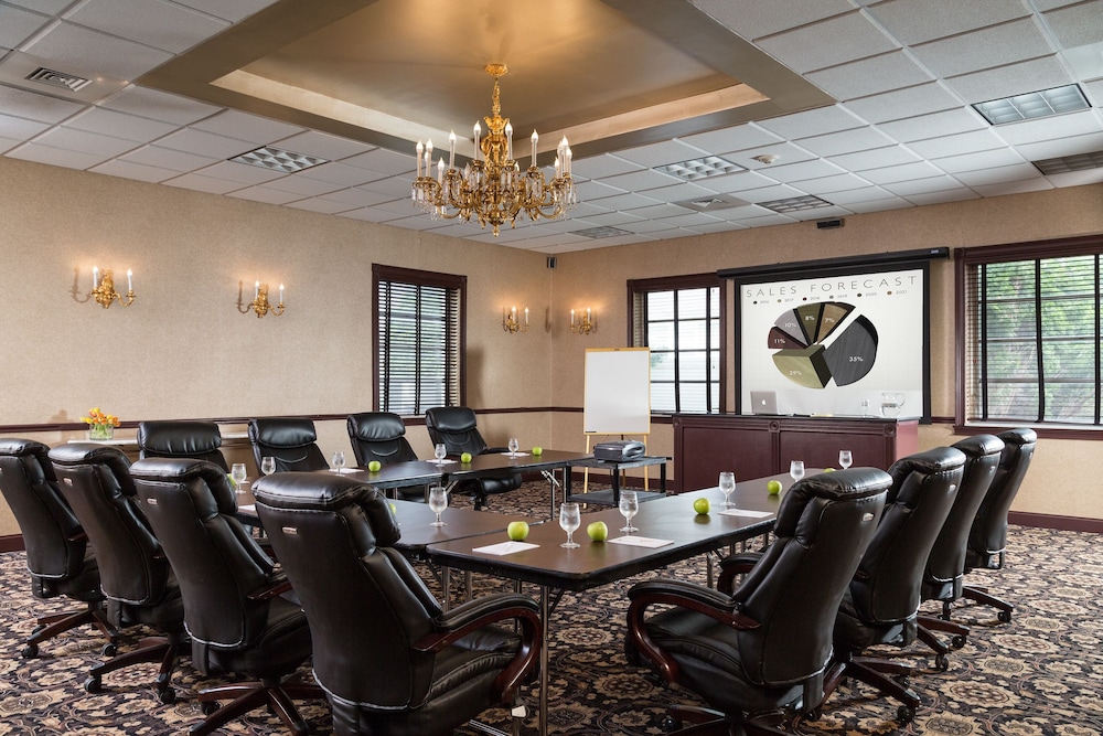The Chateau Inn and Suites 50/57