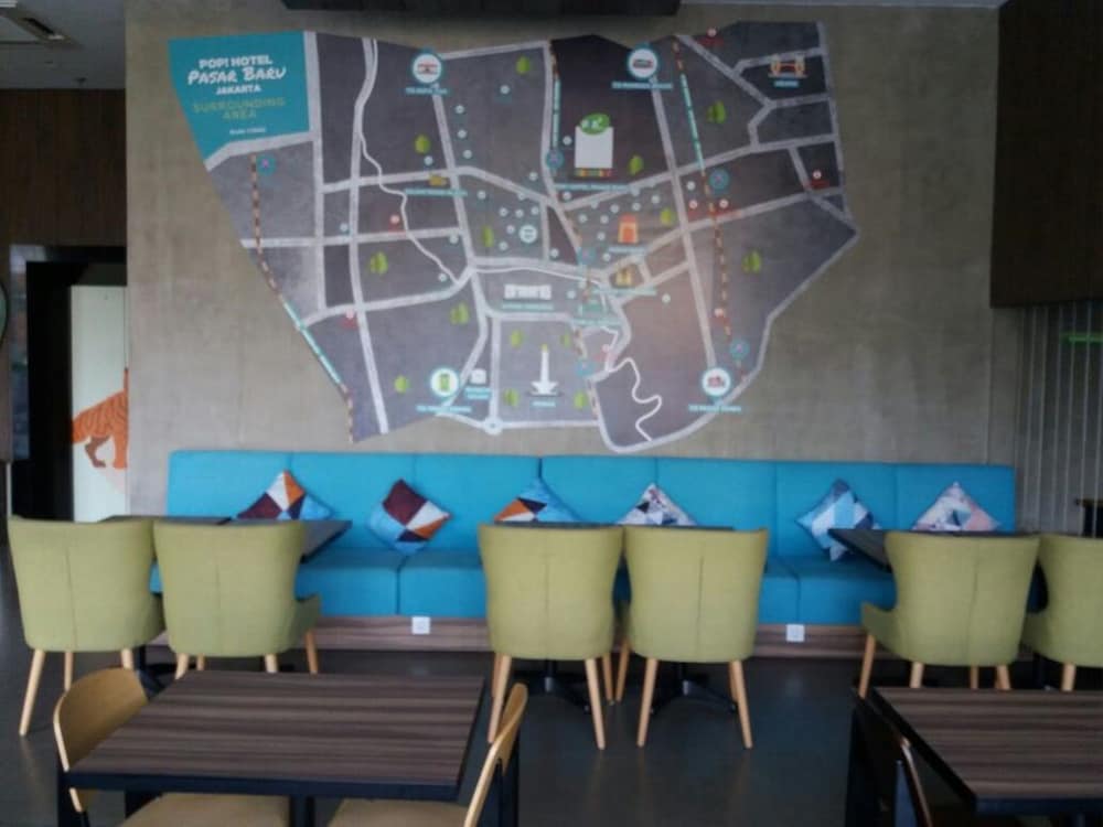 Pop Hotel Pasar Baru Jakarta 13/24