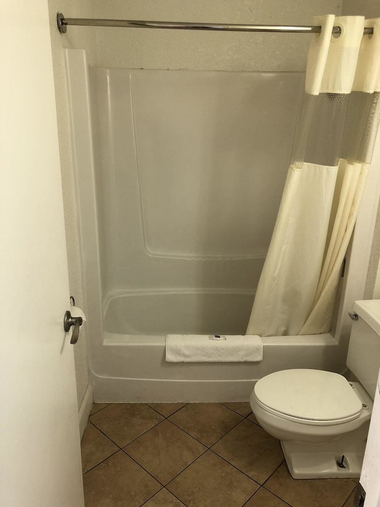 Motel6 Brunswick, GA 39/42