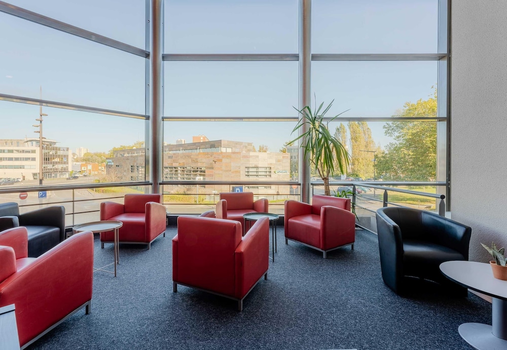 B&B HOTEL Maubeuge Gare 32/51