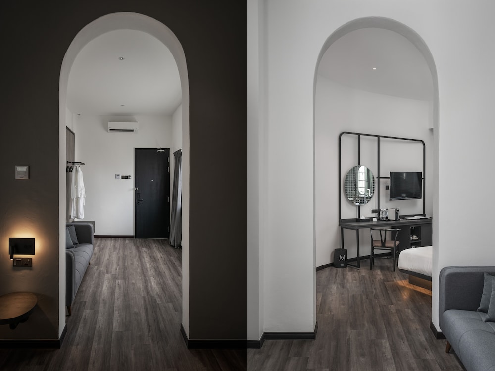 Modern Hotel Georgetown 9/45
