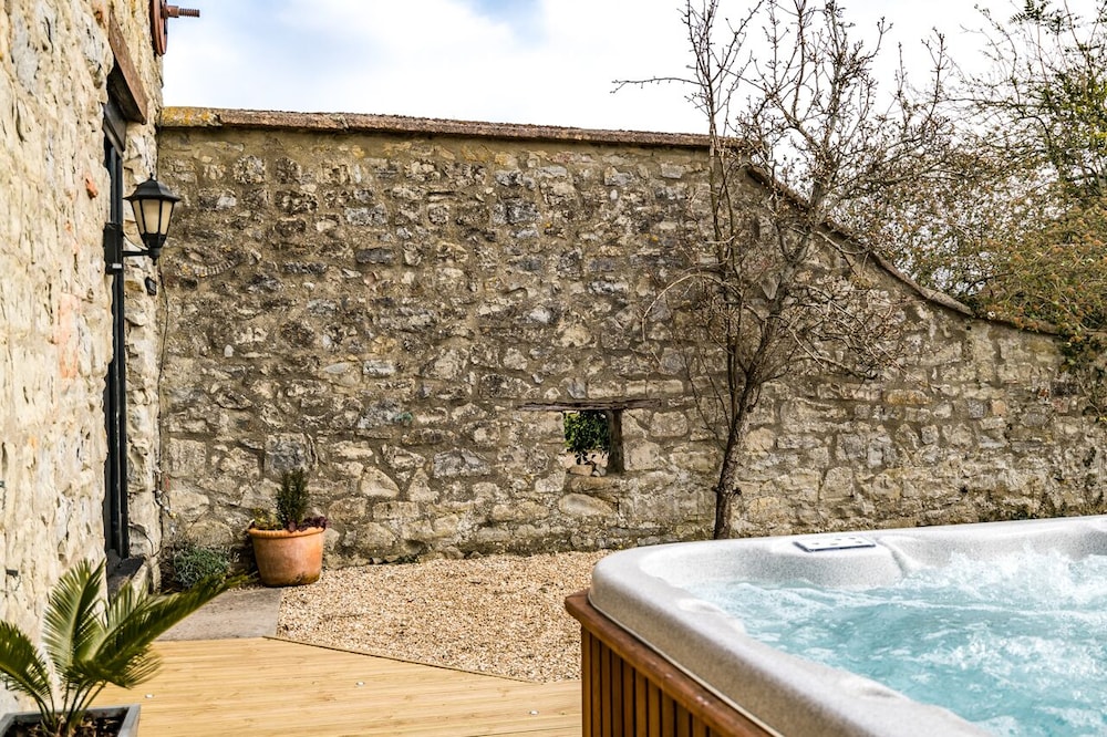 Somerset Country Escape 24/50