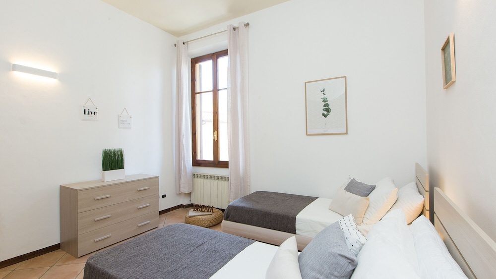 Rental In Rome Rosselli Palace Apartment 5 23/49