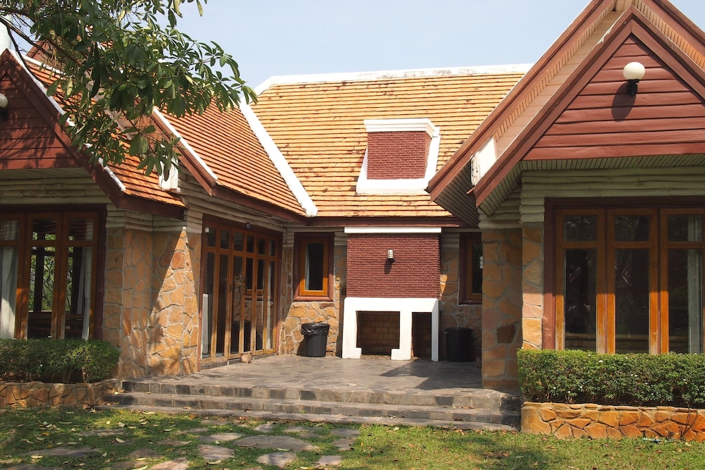 Khao Yai Country Hill Resort 29/37