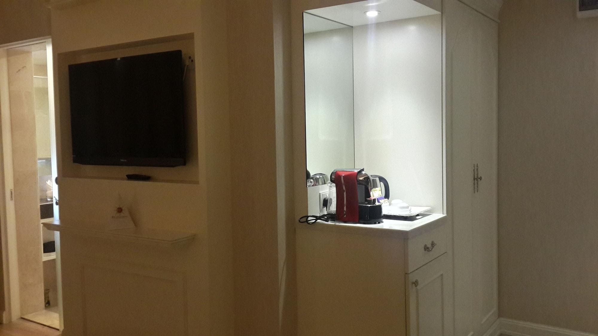 RC Hotel 22/34