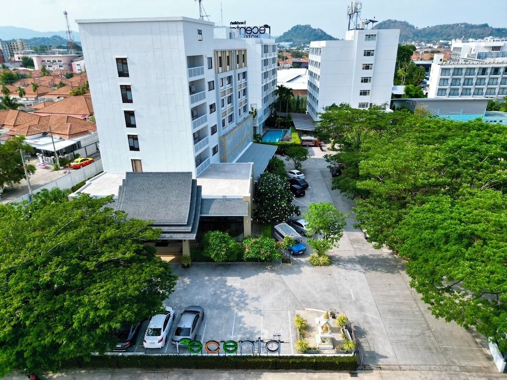 Recenta Suite Phuket Suanluang 43/50