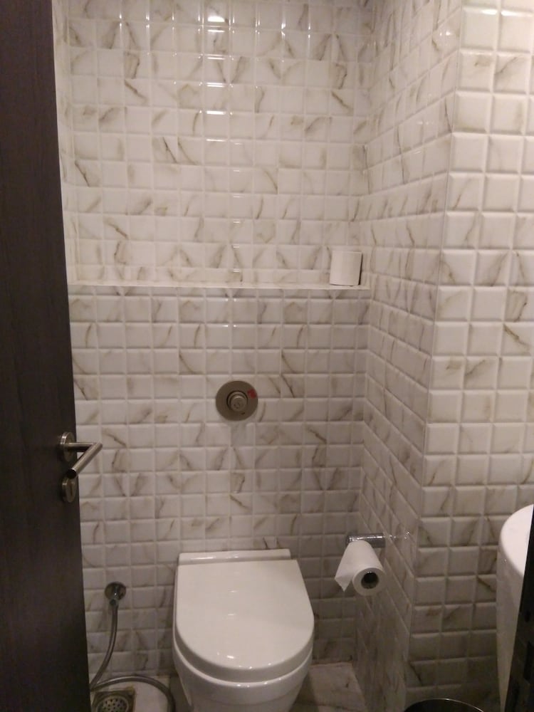 Park Inn By Radisson Amritsar Airport 67/68