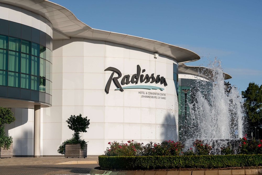 Radisson Hotel & Convention Centre Johannesburg, O.R. Tambo 3/50