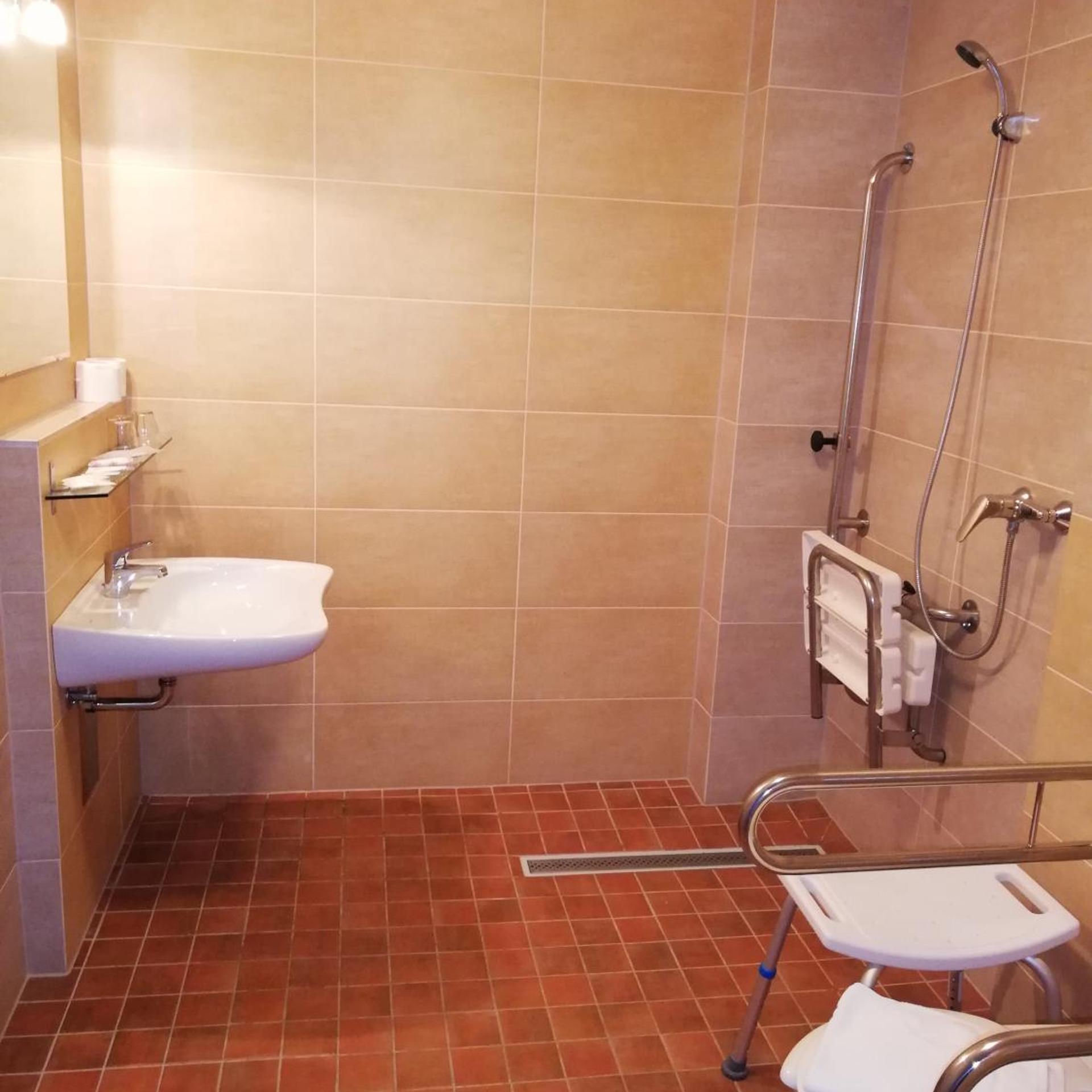 Klar Hotel 46/50