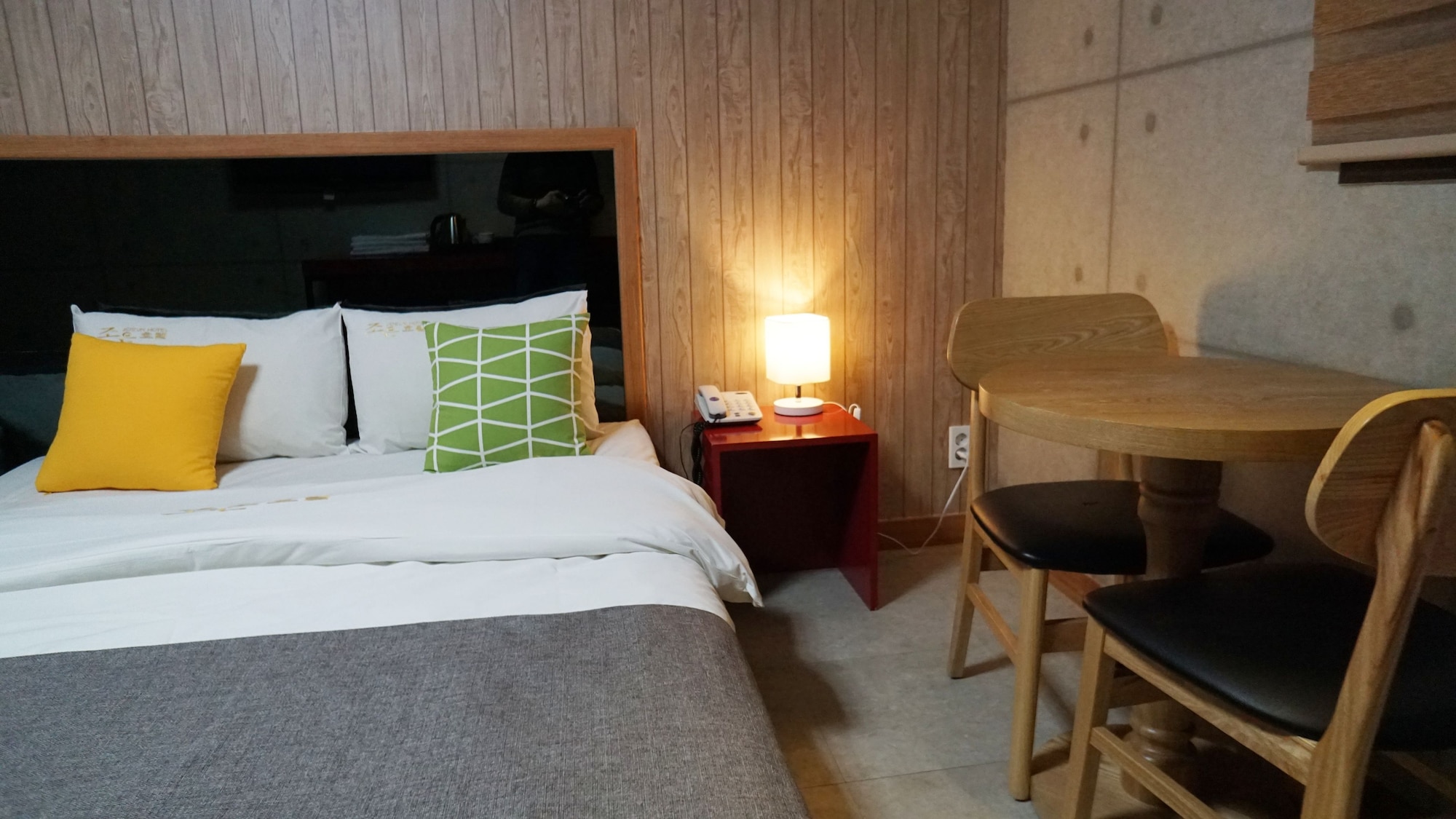 STANDARD, DOUBLE BED